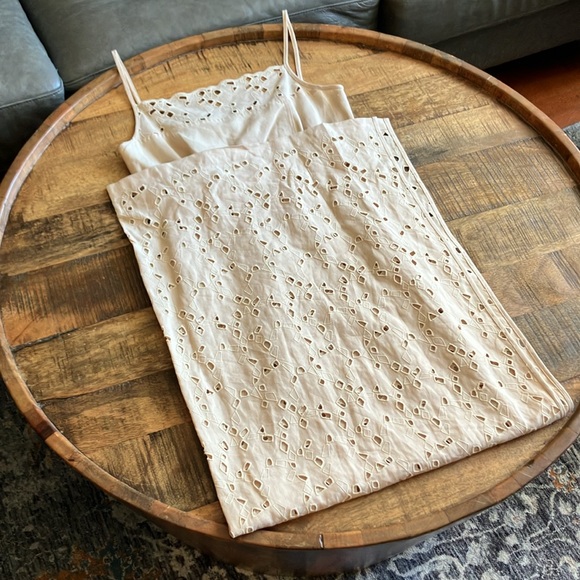 ESCADA Embroidered Linen Dress With Side Slit - Full Length - Made in Italy (34) - Picture 3 of 16